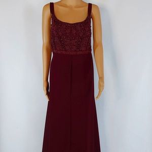 (24) NWT Faviana Burgundy Long Gown in Plus Size